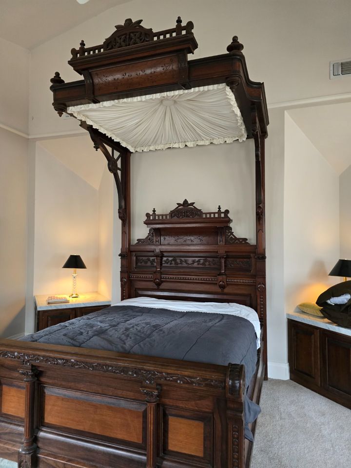 Exceptional Antiques
