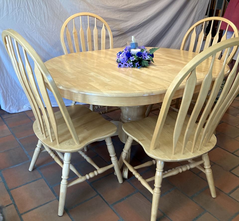 LIVING ESTATE-  MOVING AUCTION, ONLINE-ONLY