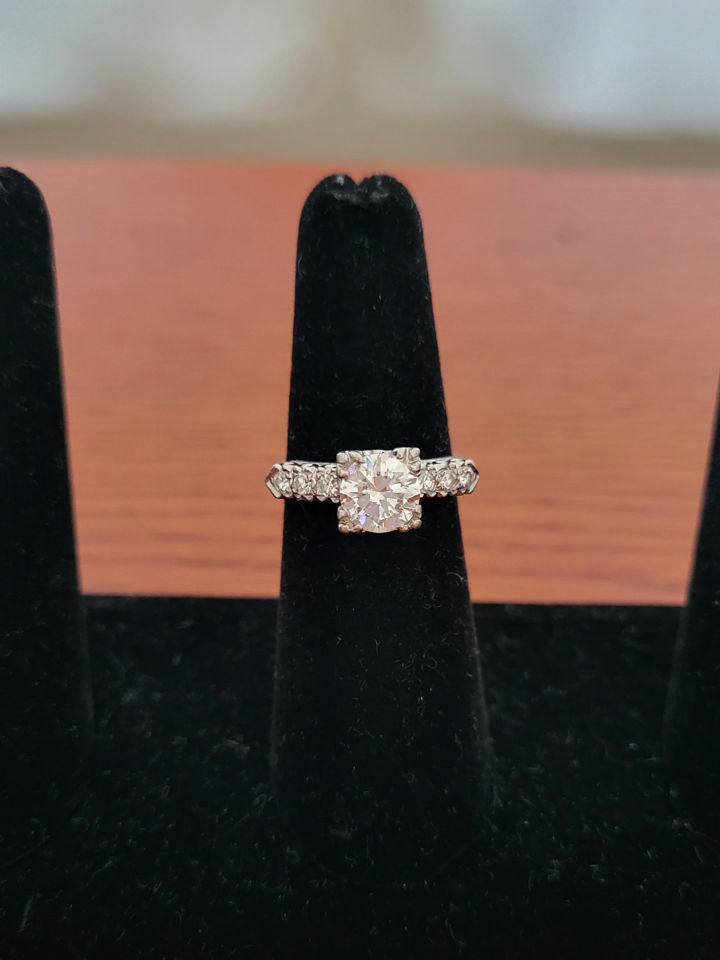 1.25 Carat Center Diamond Engagement Ring in Platinum