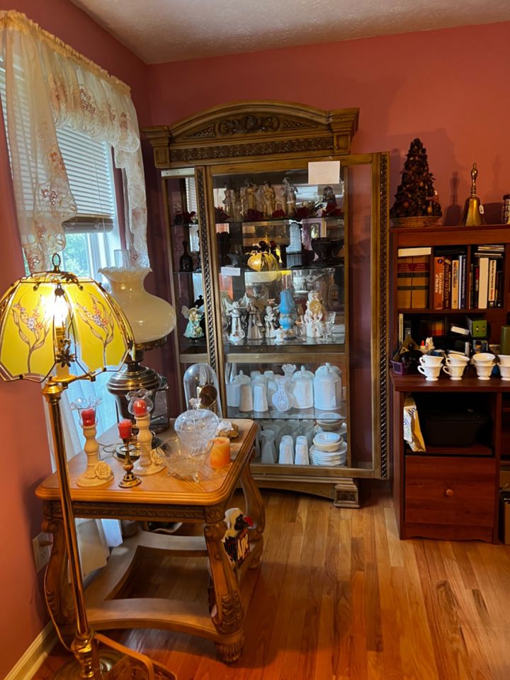 Collector's, Antique Lover's, Pickers Paradise