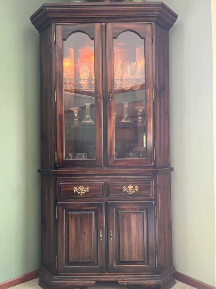 Hiddenworth Girard Online Auction! 
