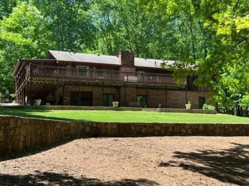 Conyers Lakefront Estate Sale Auction