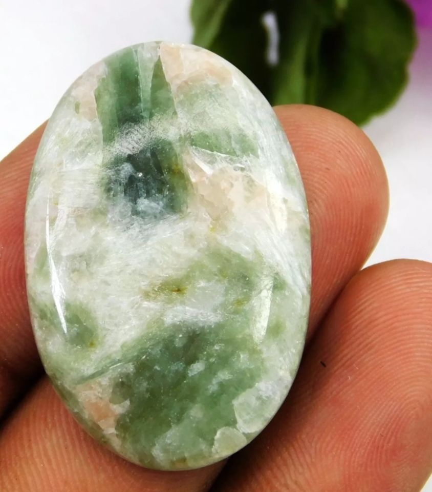GIA, IGI, More! Lab and Natural Diamonds also other gemstones