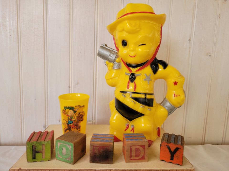 Pelicans on the Bayou Online estate sale