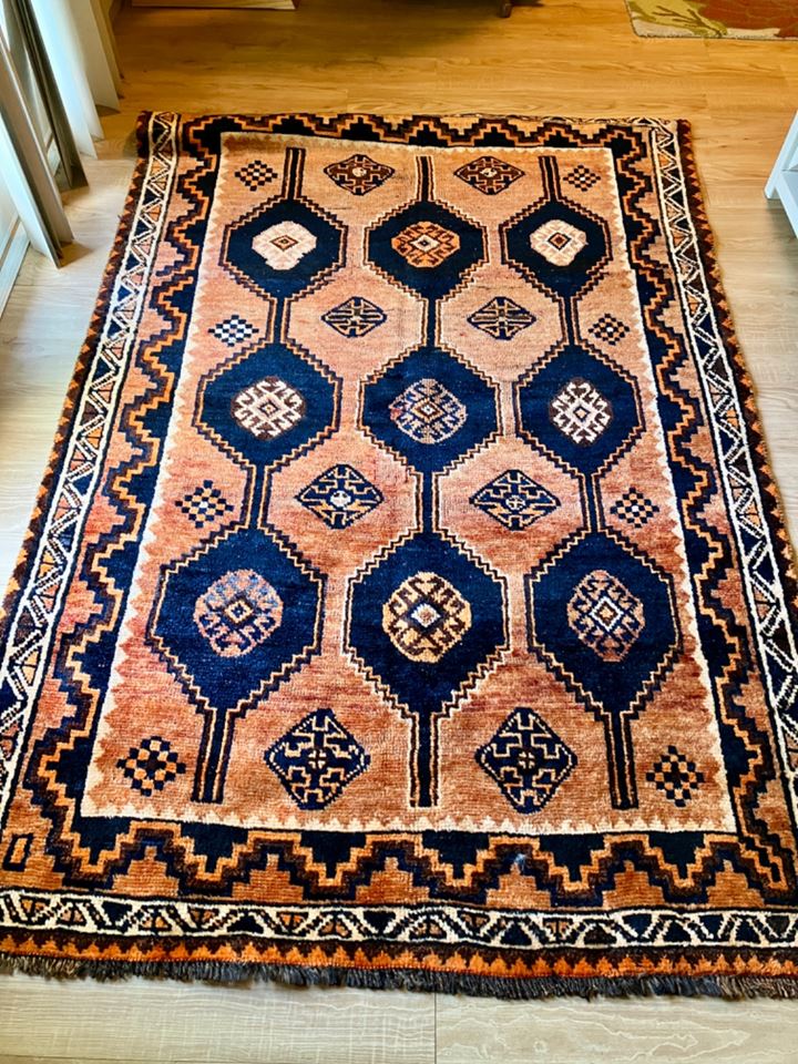 Far East Rugs and Artists Sale