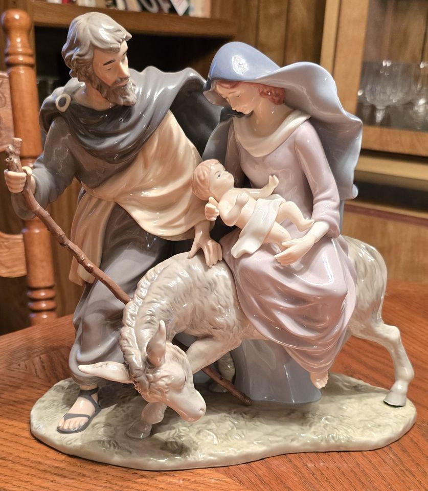 Reduced again to sell! Living Estate Sale with lots of collectibles!