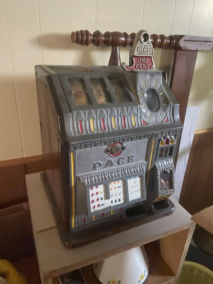 Vintage 1930s Pace 1¢ Slot Machine – Works Great! Original Condition – $995 OBO