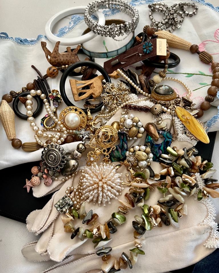 Vintage clothing, jewelry,accessories