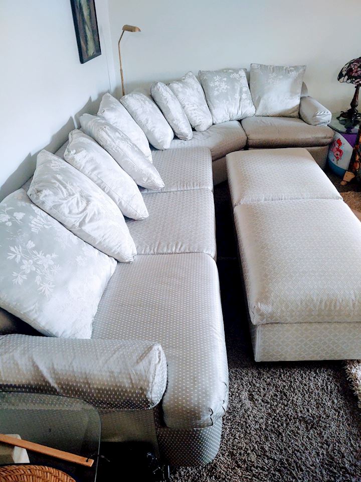 Books, Furniture, Appliances, Household Moving Out of State Sale