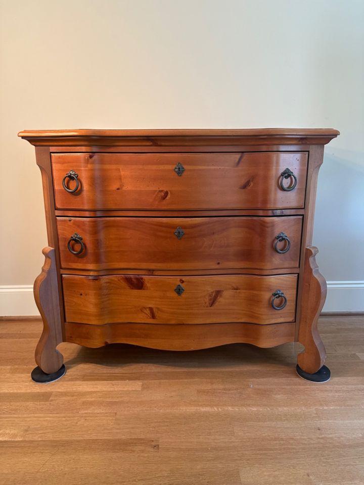 DISCOUNT DAYS!! BLUE MOON ON-LINE Living Estate Sale Liberty NC PART 2