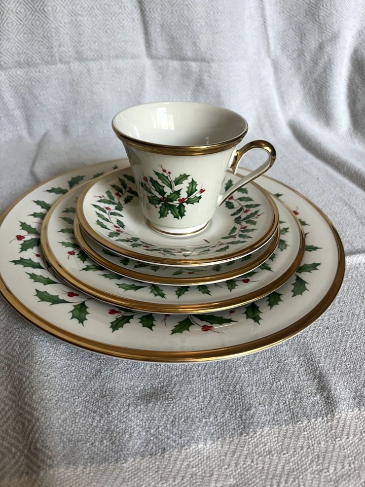 Christmas Lennox and Jewelry Collector's Dream Online Sale