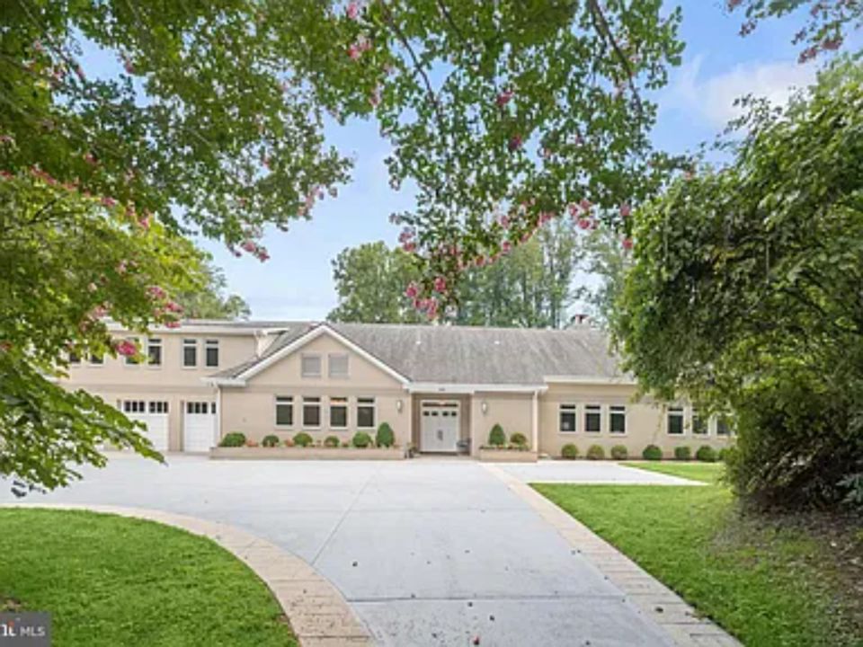 Potomac Village Downsizing Sale! Holiday Shopping Has Begun!