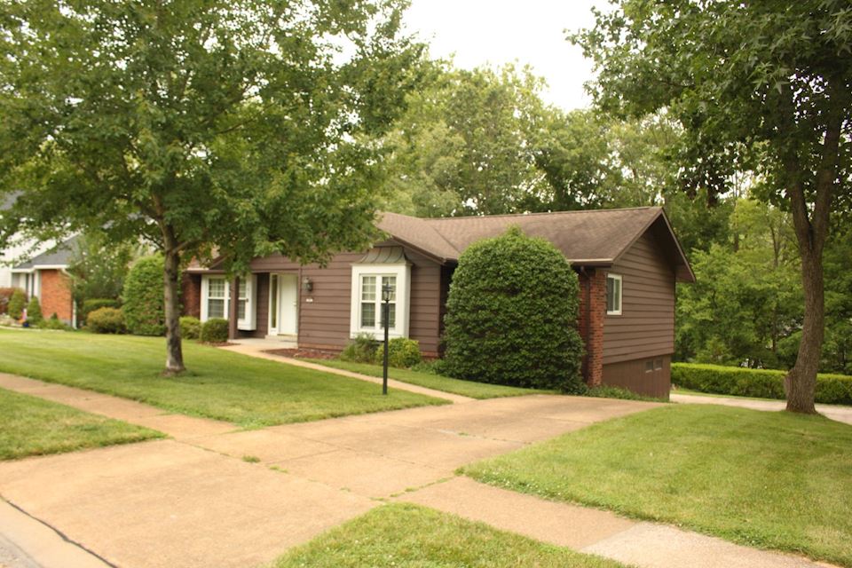 Don't Miss This HUGE 50 Yrs Mid Century Treasures and From The Farm Antiques - Ballwin Online Sale 