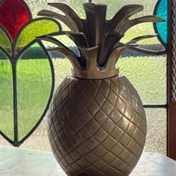Brass Pineapple Antiques And Estates Logo