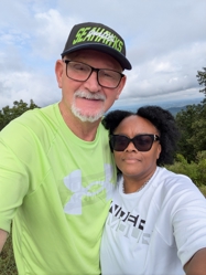 Everything U Nead Logo