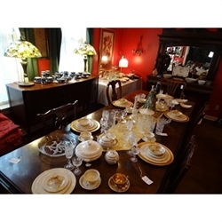 Vintage Harvest Estate Sales LLC Logo