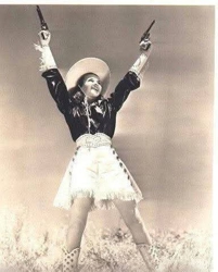 Kerri Ann & Company Logo