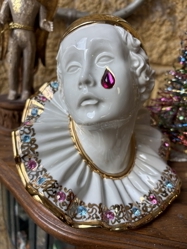 Renee Treasures Logo