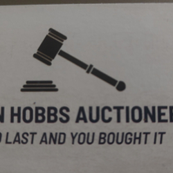 Hobbs Auctioneering & Estate Sales Logo