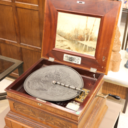 Mroczek Brothers Auctioneers &amp; Associates/Seattle Auction House